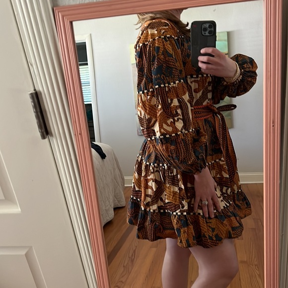 FARM Rio Long Sleeve Print Mini Dress with sash medium - Picture 6 of 16